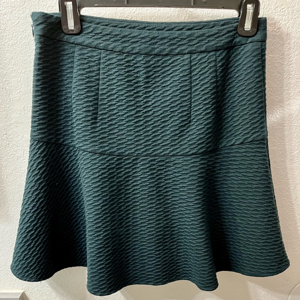 loft skirt, dark green color, used in good condition, size xs. - Picture 2 of 7